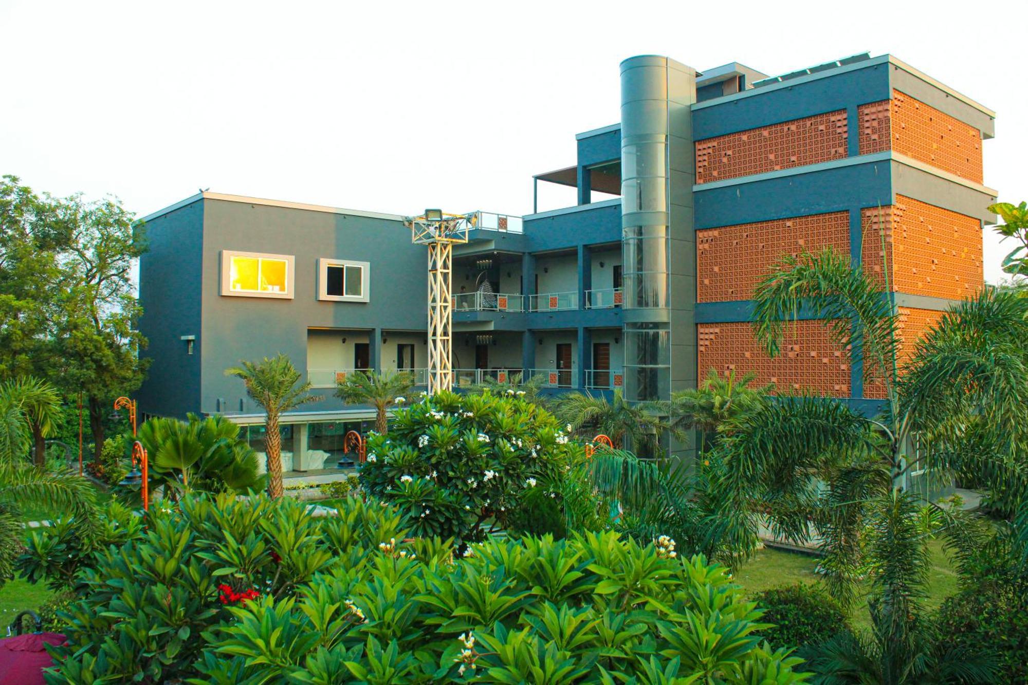 Krishna Riverside Resort Vasad Ngoại thất bức ảnh
