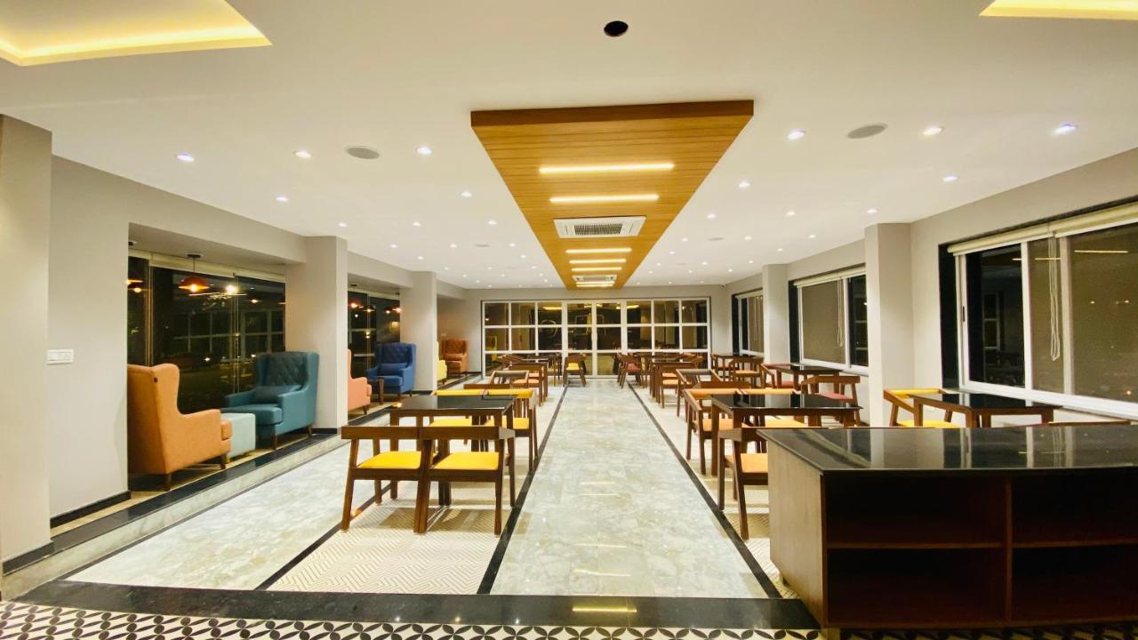 Krishna Riverside Resort Vasad Ngoại thất bức ảnh